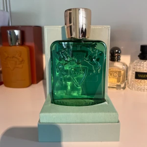 Parfums de Marly - Helt ny parfyms de Marly greenley. Priset kan diskuteras vid snabb affär. Obs! Locket sitter lite löst. Online-kvitto finns.