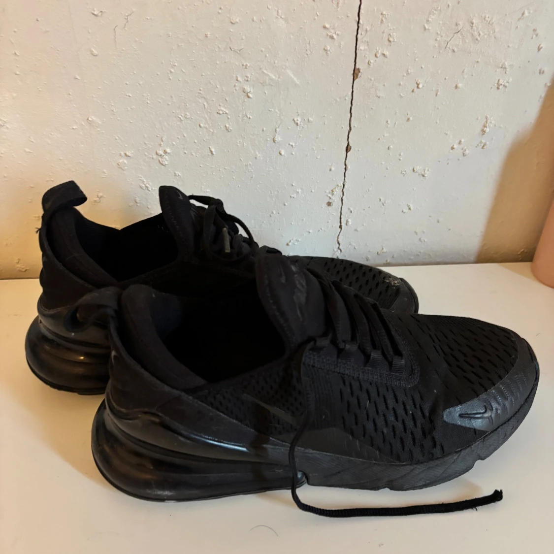 Svarta Nike Air Max 270 sneakers - 1