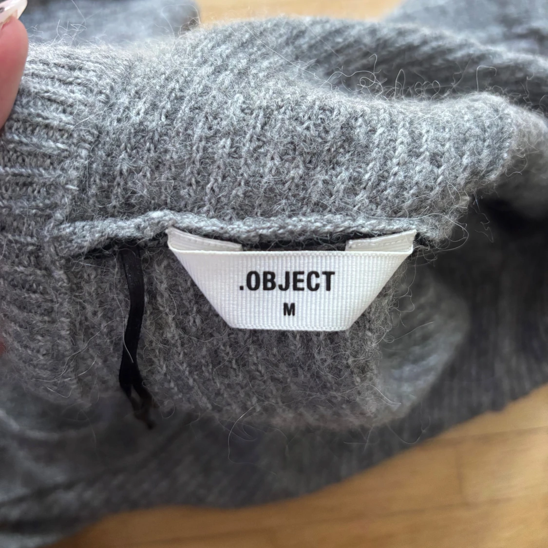 Grå stickad kofta med knyt från Object - 3