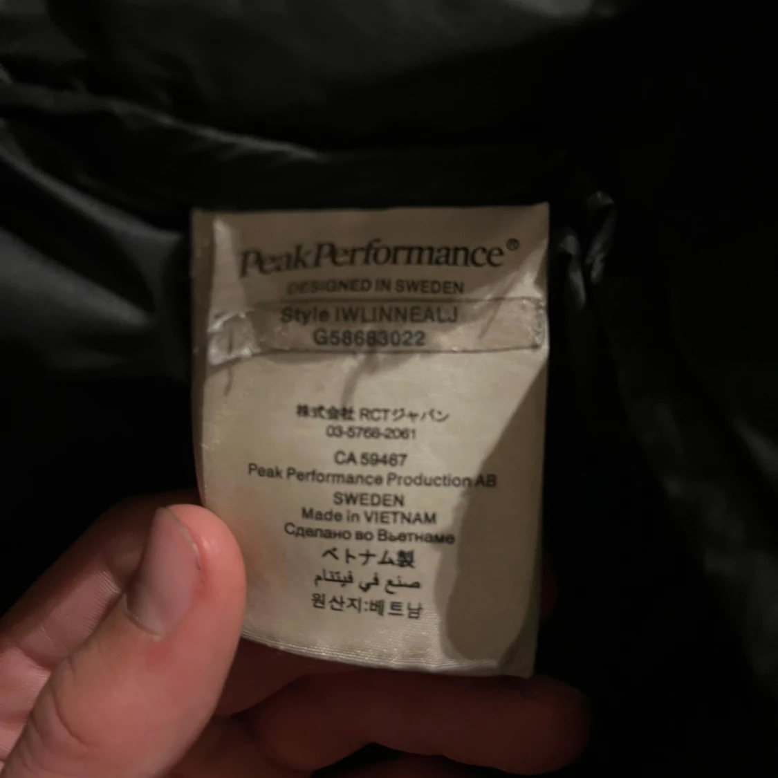 Svart dunjacka Peak Performance - 2