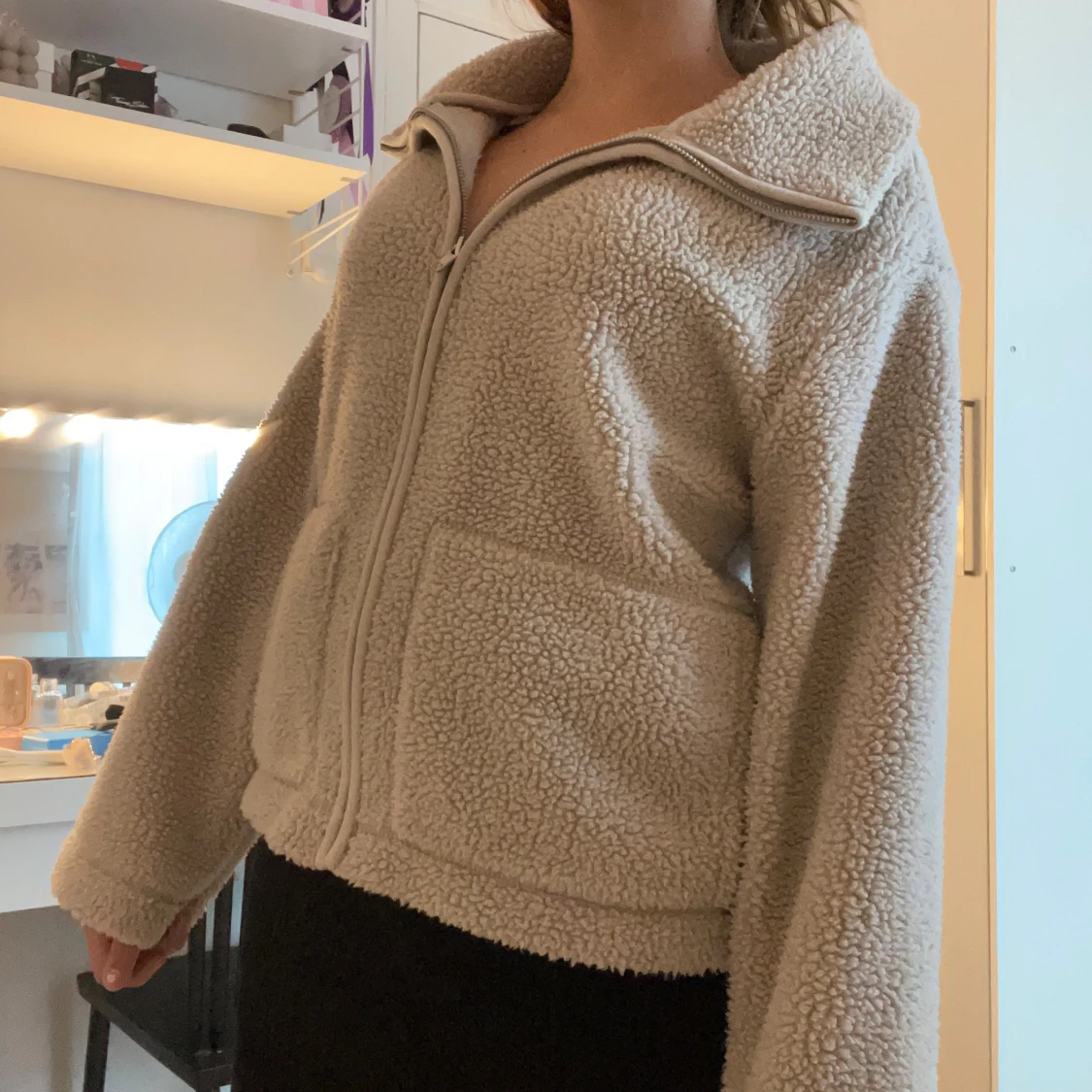 Beige teddyjacka med dragkedja 💕 - 1