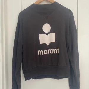 Isabel Marant tröja  - Säljer min Isabel Marant tröja då den inte kommer till andvändning längre den har inga fläckar eller så skriv för mer bilder kan mötas upp 