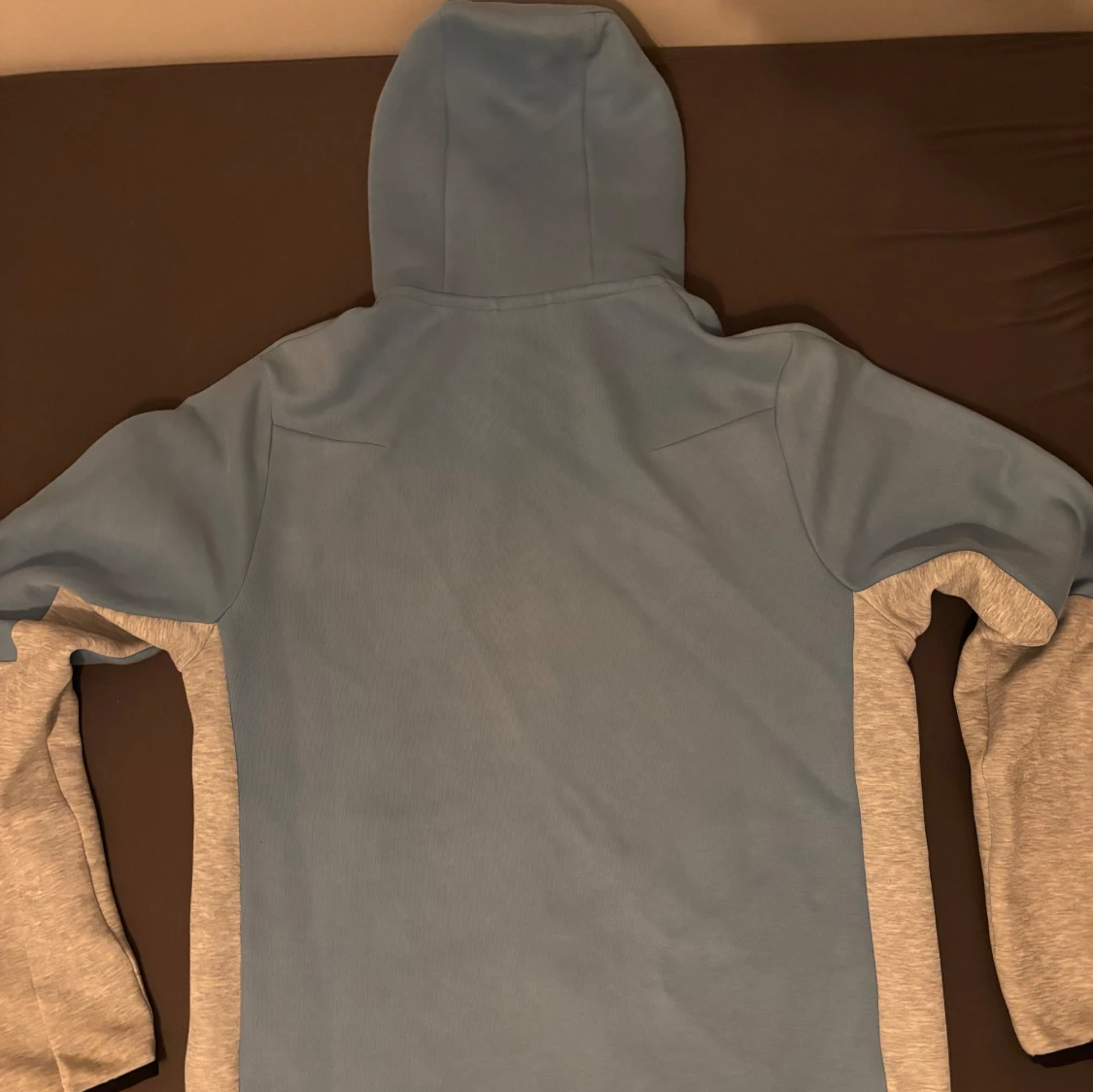 Nike hoodie i blått, vitt och grått M - 2