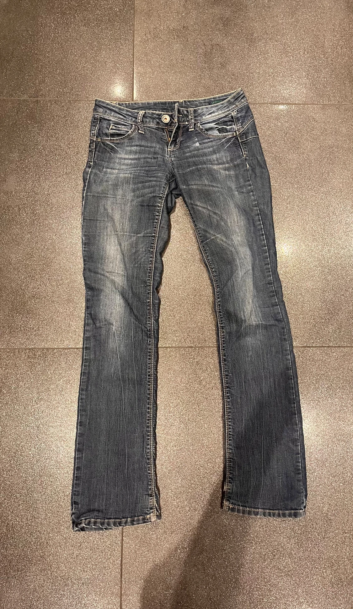 Lågmidjade bootcut jeans  - 1