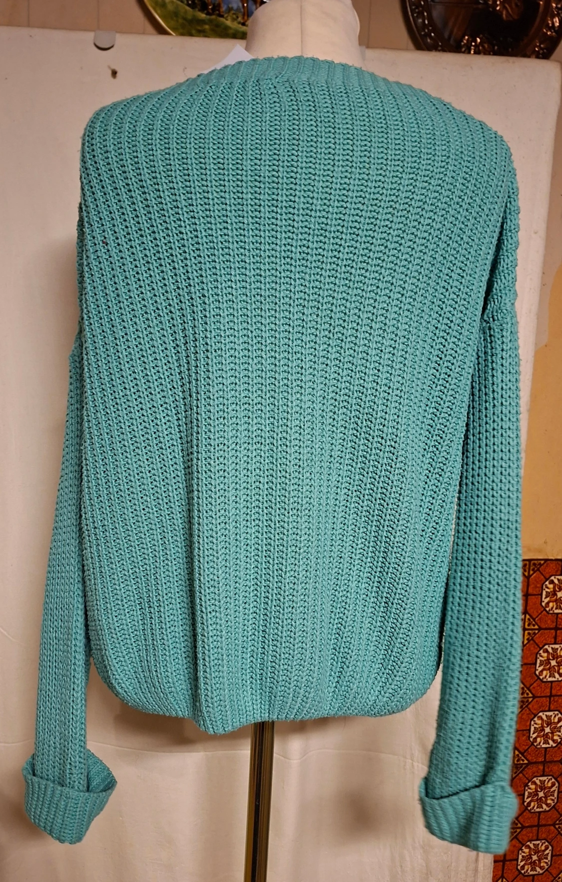 Turkos stickad tröja från Hailys - 1