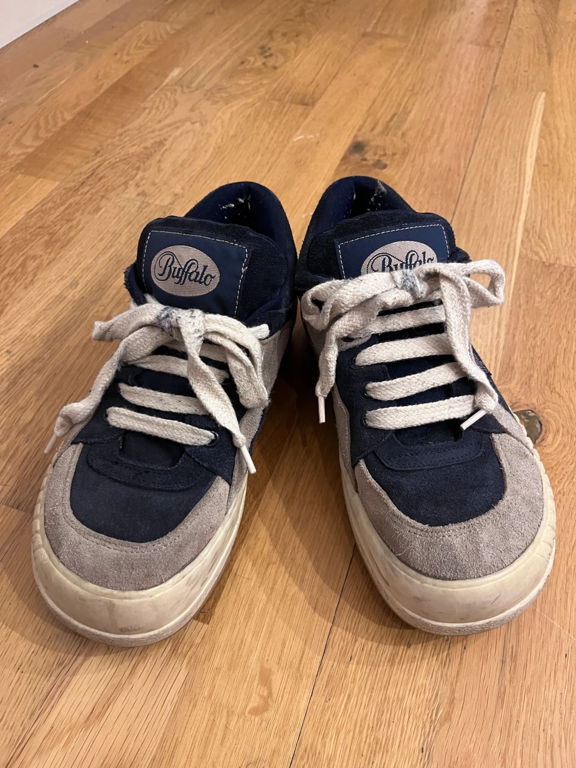 Buffalo sneakers i mocka och blått - 1