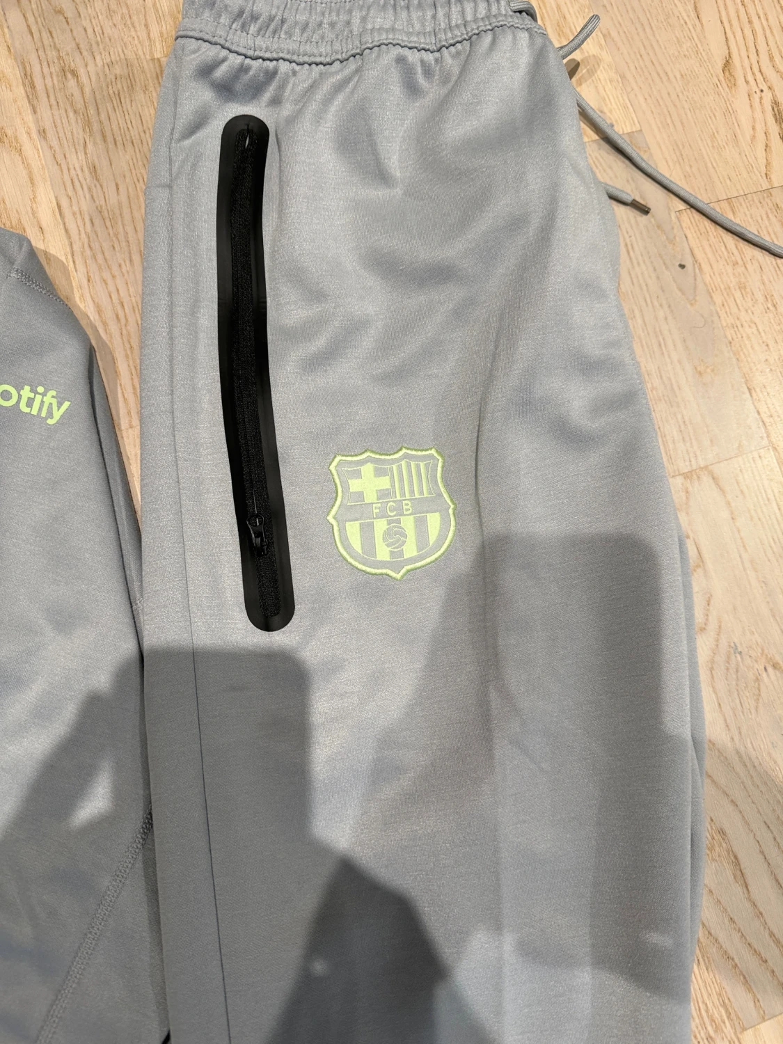 Barcelona Nike tech fleece tracksuit - 2