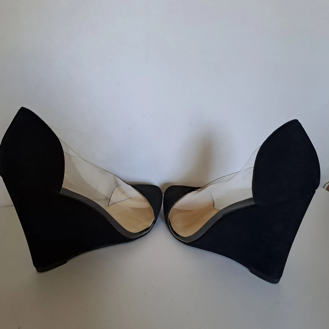 Svarta transparenta wedges med spetsig tå - 2