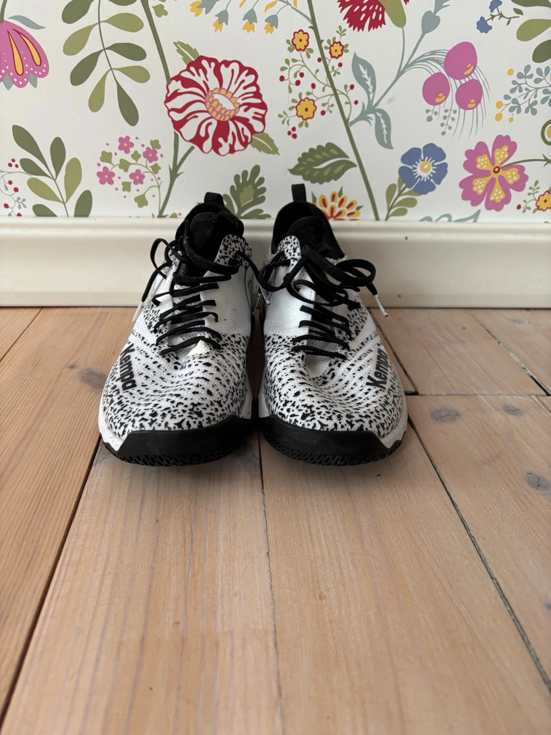 Kempa Wing Lite 2.0 svartvit - 2