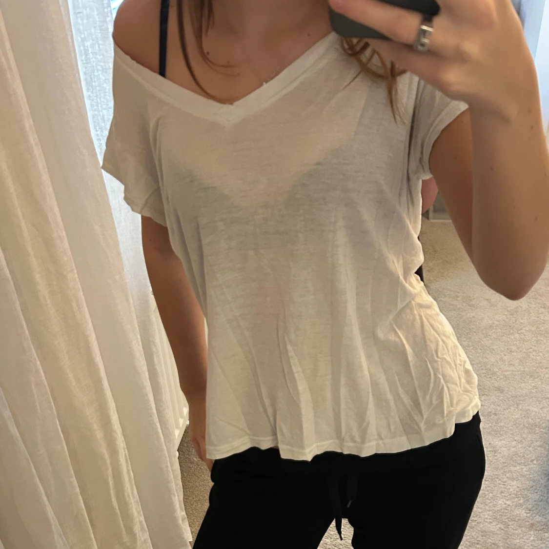 Vit loose v-ringad topp - 1