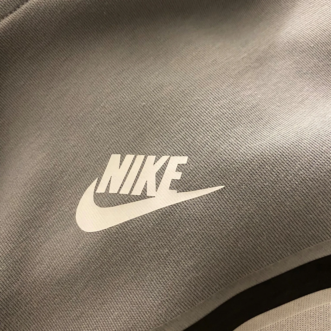 Grå Nike tech hoodie - 3