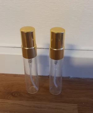 Essnce splitpaket  - 2 stycken 5 ml glasdekanter med spray ✨️Välj bland dofterna på listan bland bilderna, obs❣️tryck på bilden för att se all text