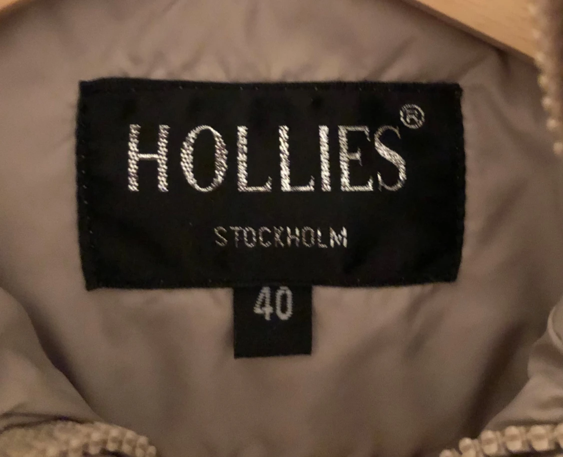 Hollies Jacka - 1