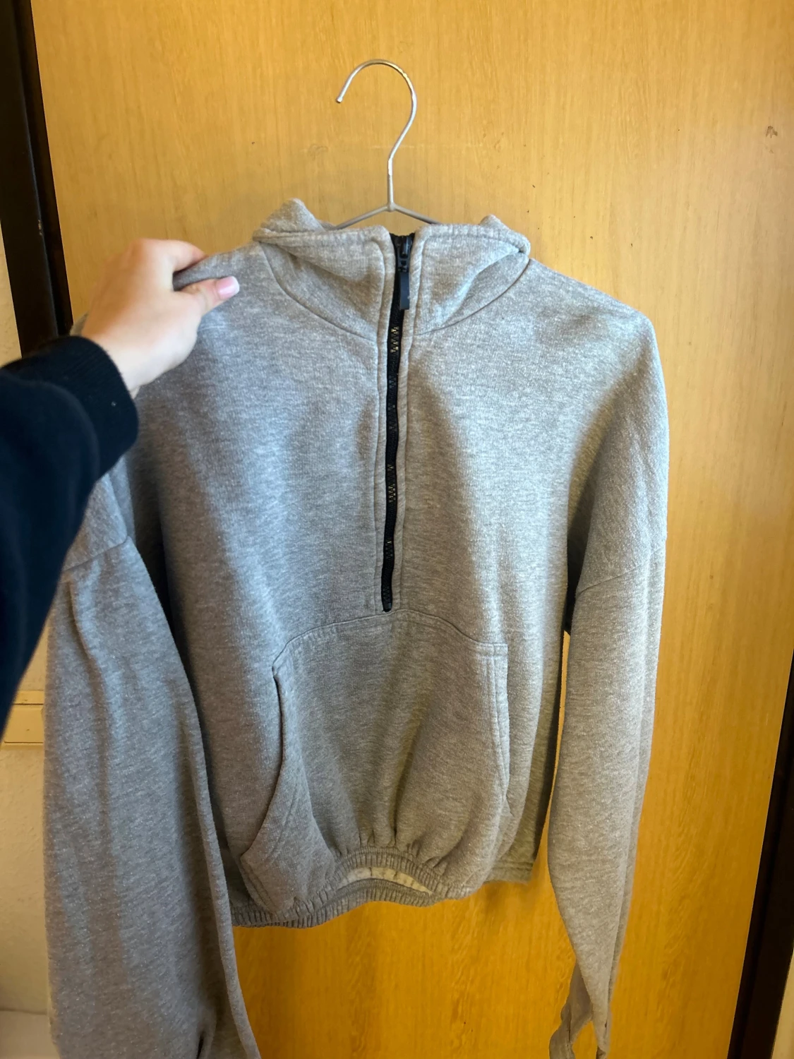 Grå half zip hoodie  - 2