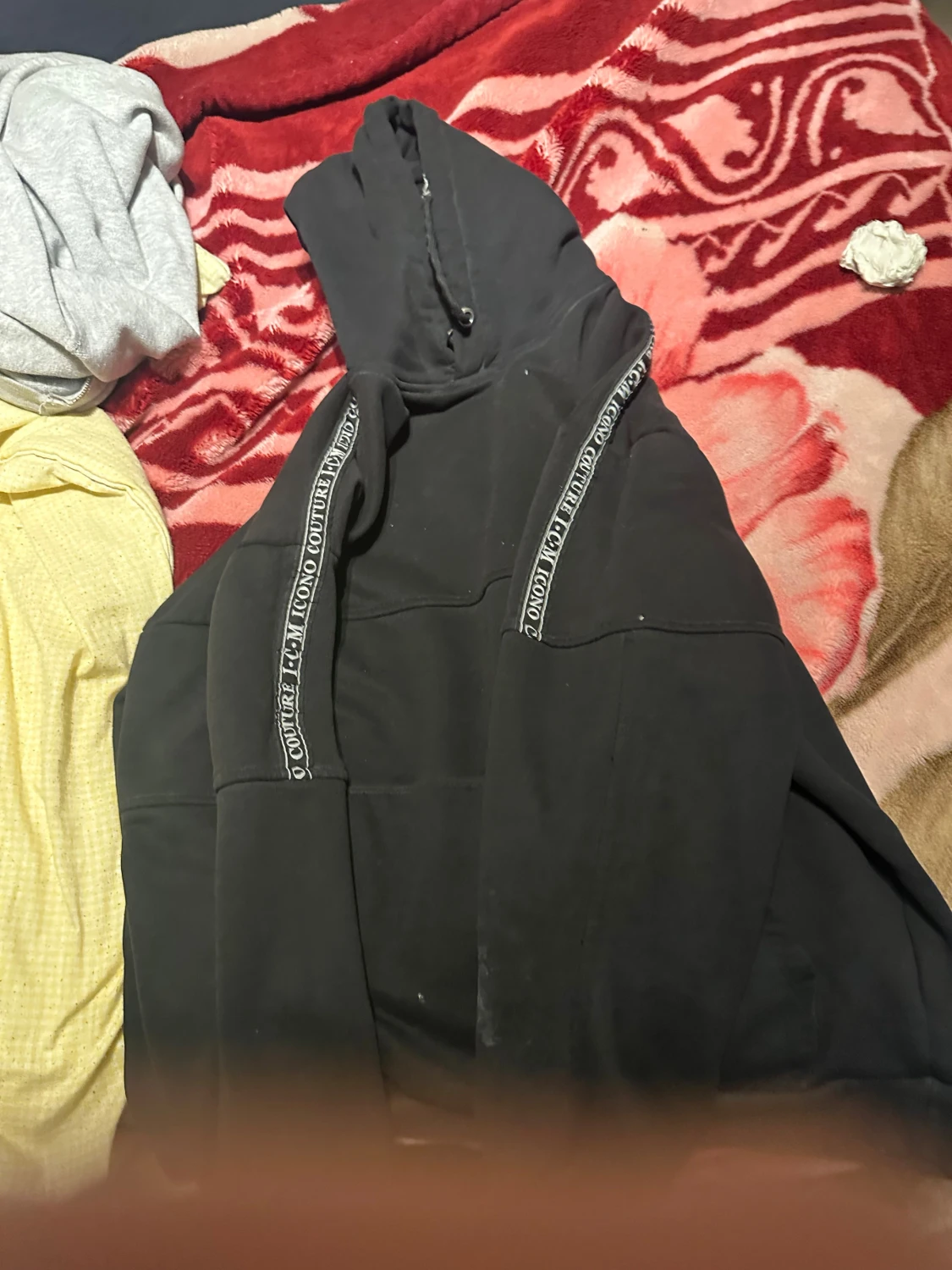 Svart hoodie Icono Couture