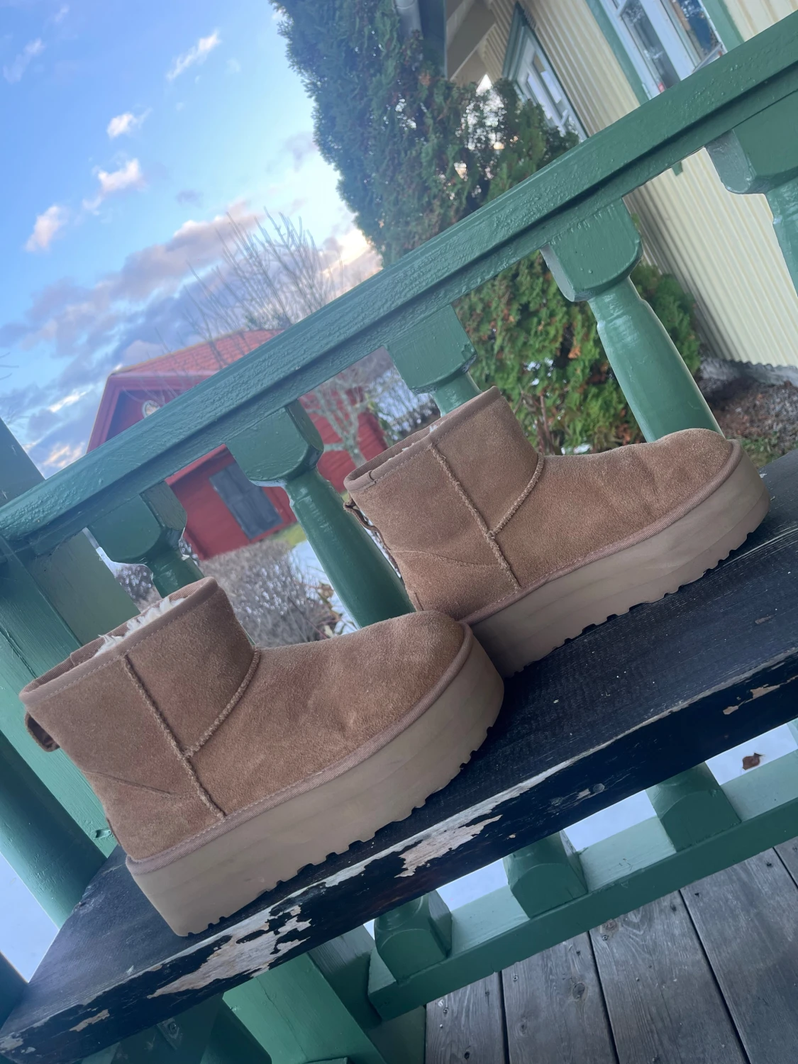 Äkta UGG beige plattform boots i mocka - 2