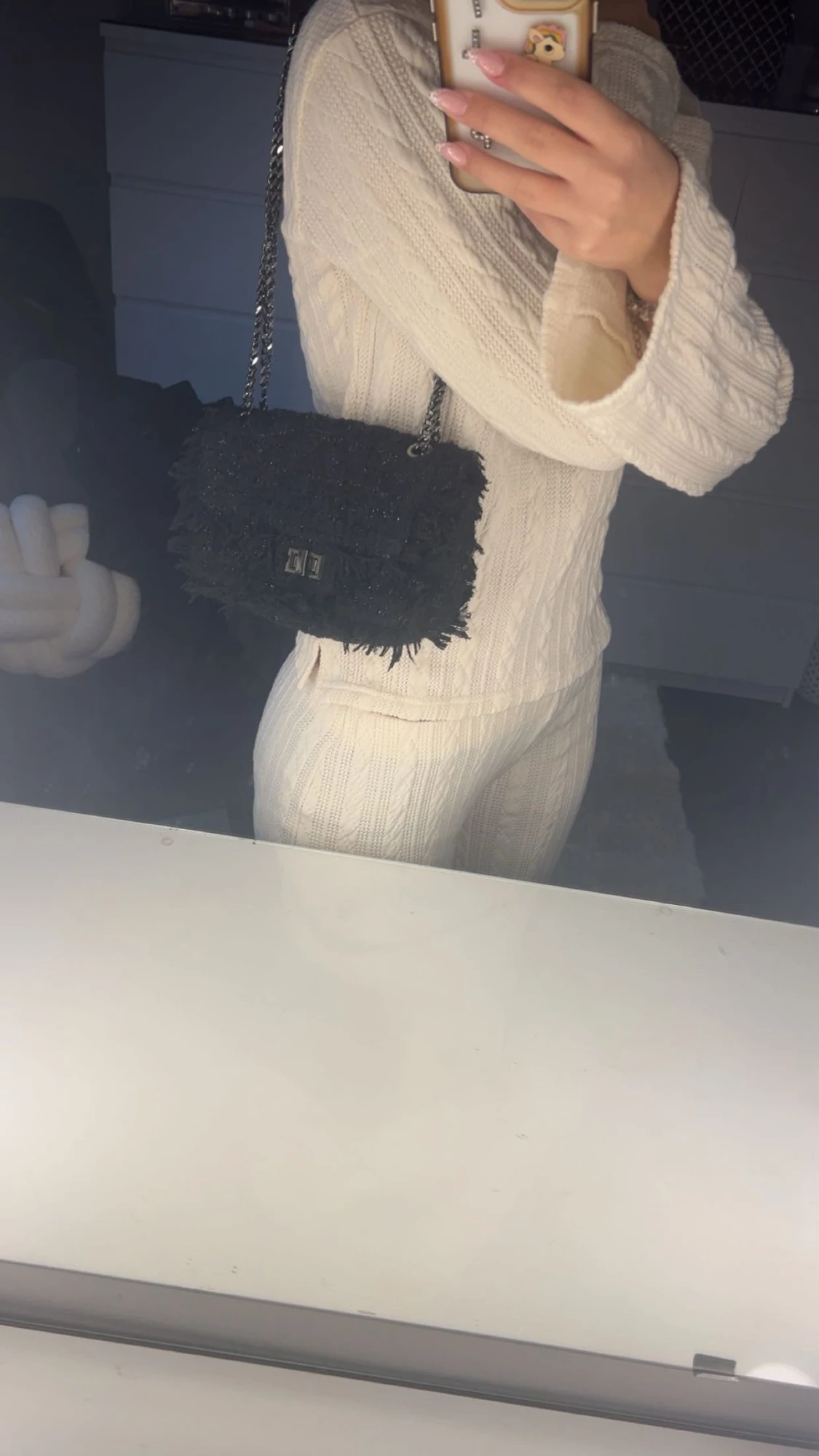 Svart quiltad axelväska från Rebecca Peterson - 2