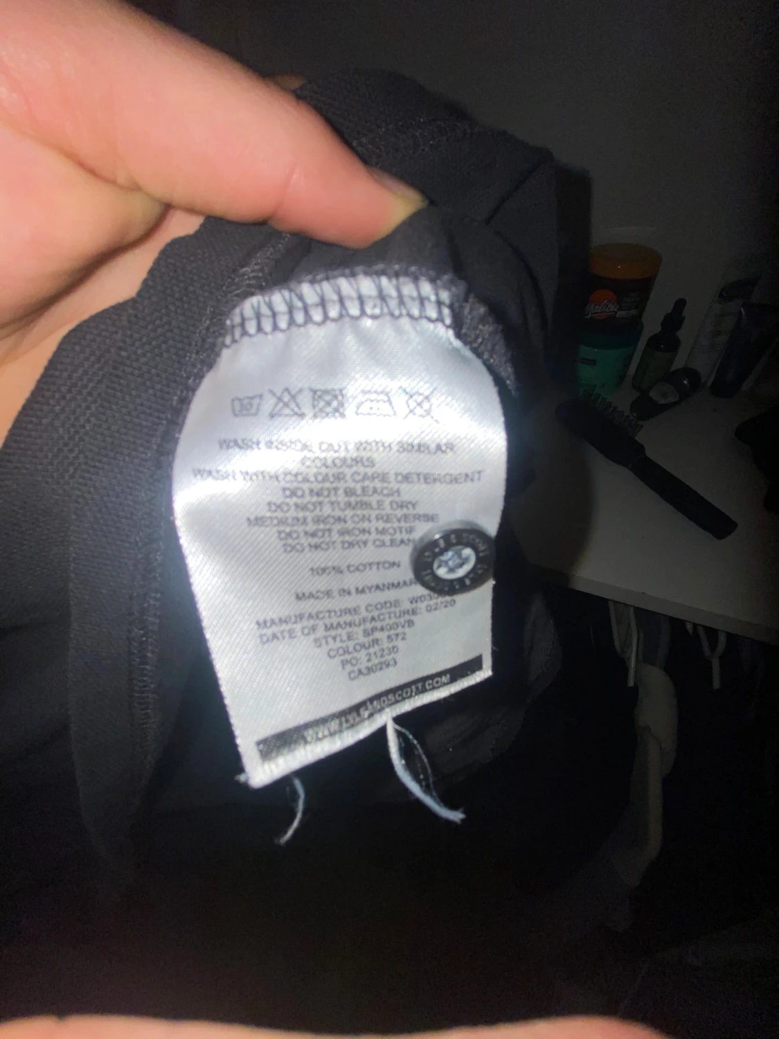 Svart pikétröja från Lyle & Scott - 3