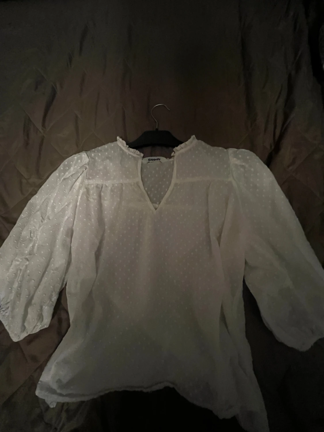 Vit blus ifrån kapphal - 1