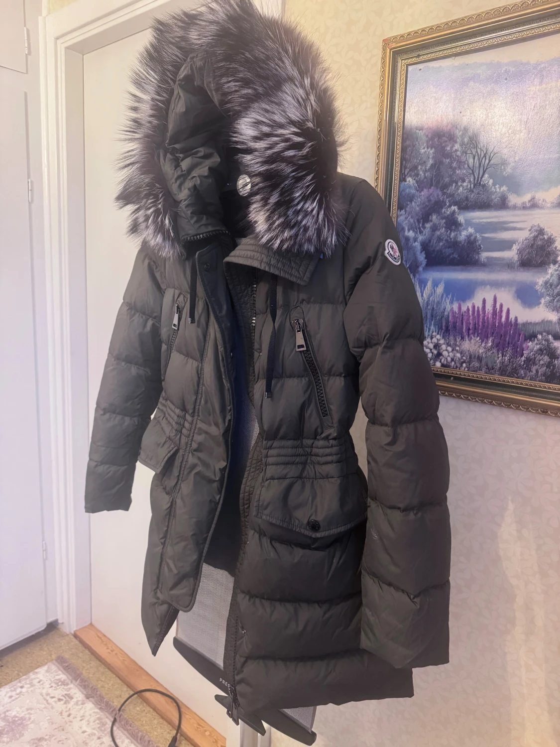 Moncler mörkgrön dunjacka med päls - 1