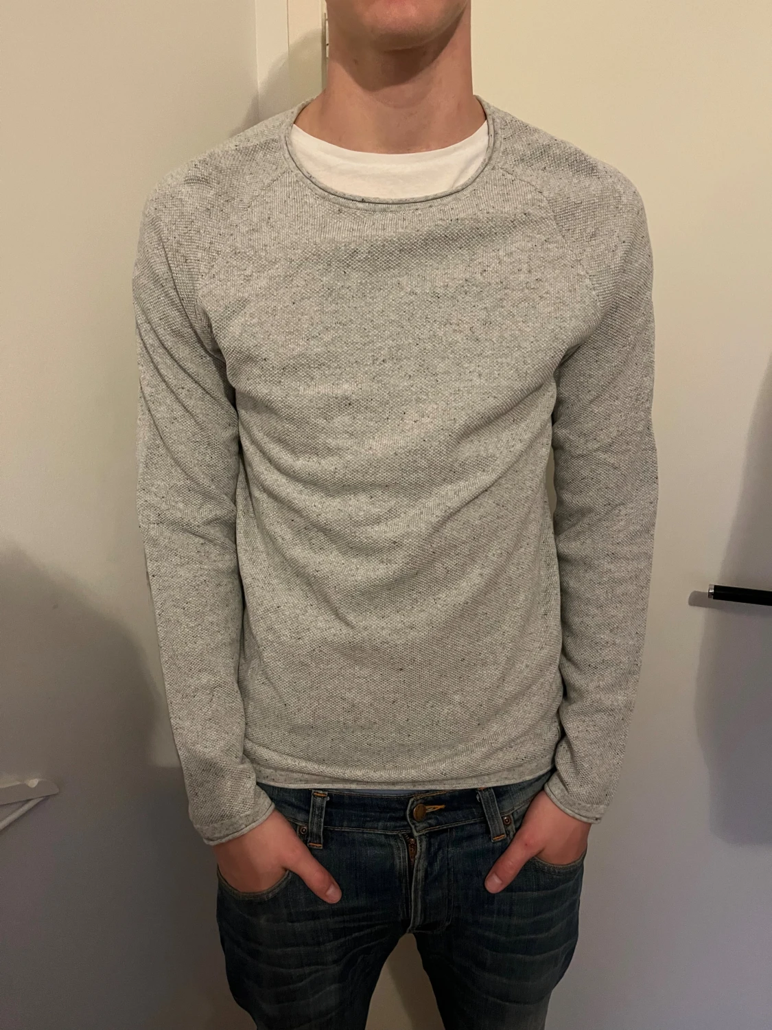 Grå stickad tröja från Jack & Jones 