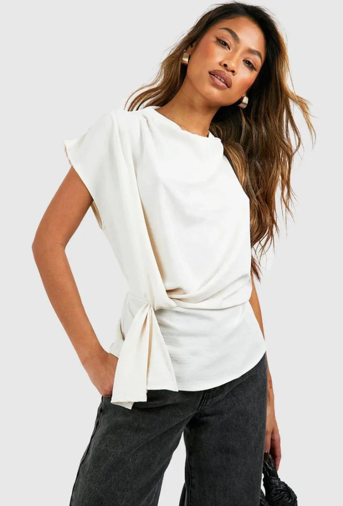 Vit omlott blus med knyt