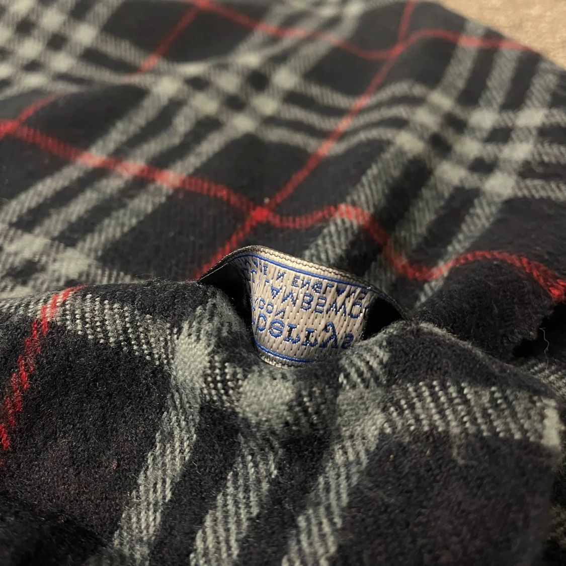 Mörkblå Burberry Scarf - 2