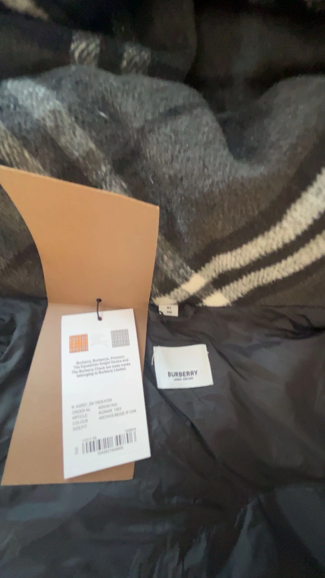 Svart pufferjacka från Burberry XL - 2