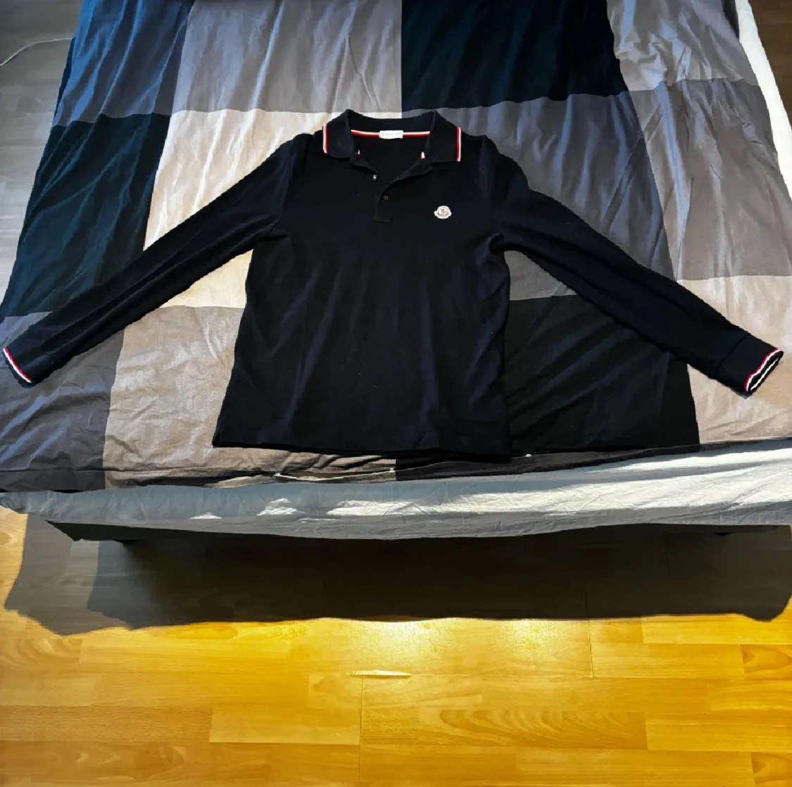 Svart långärmad pikétröja Moncler