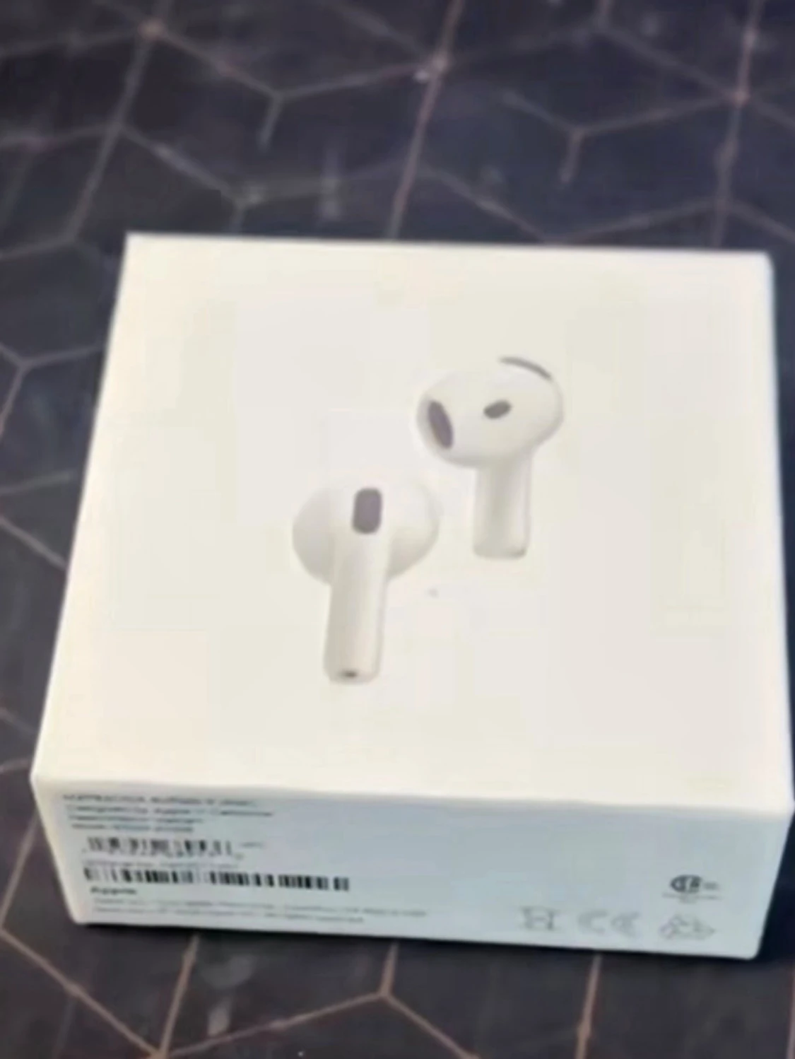 Apple AirPods 4