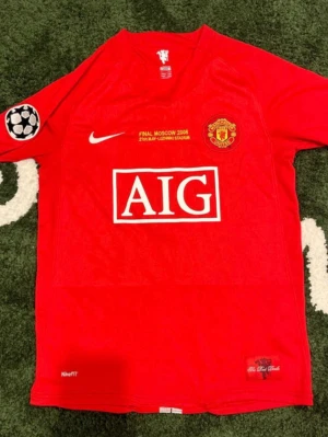 Ronaldo 2008 man united matchtröja  - Den är o använd storlek S 