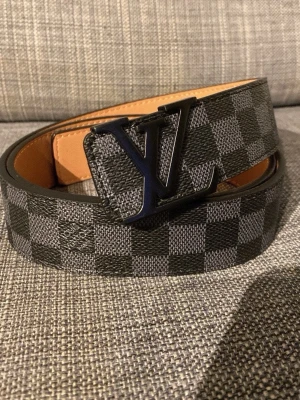 Rutig-bälte - Dm vid intresse..