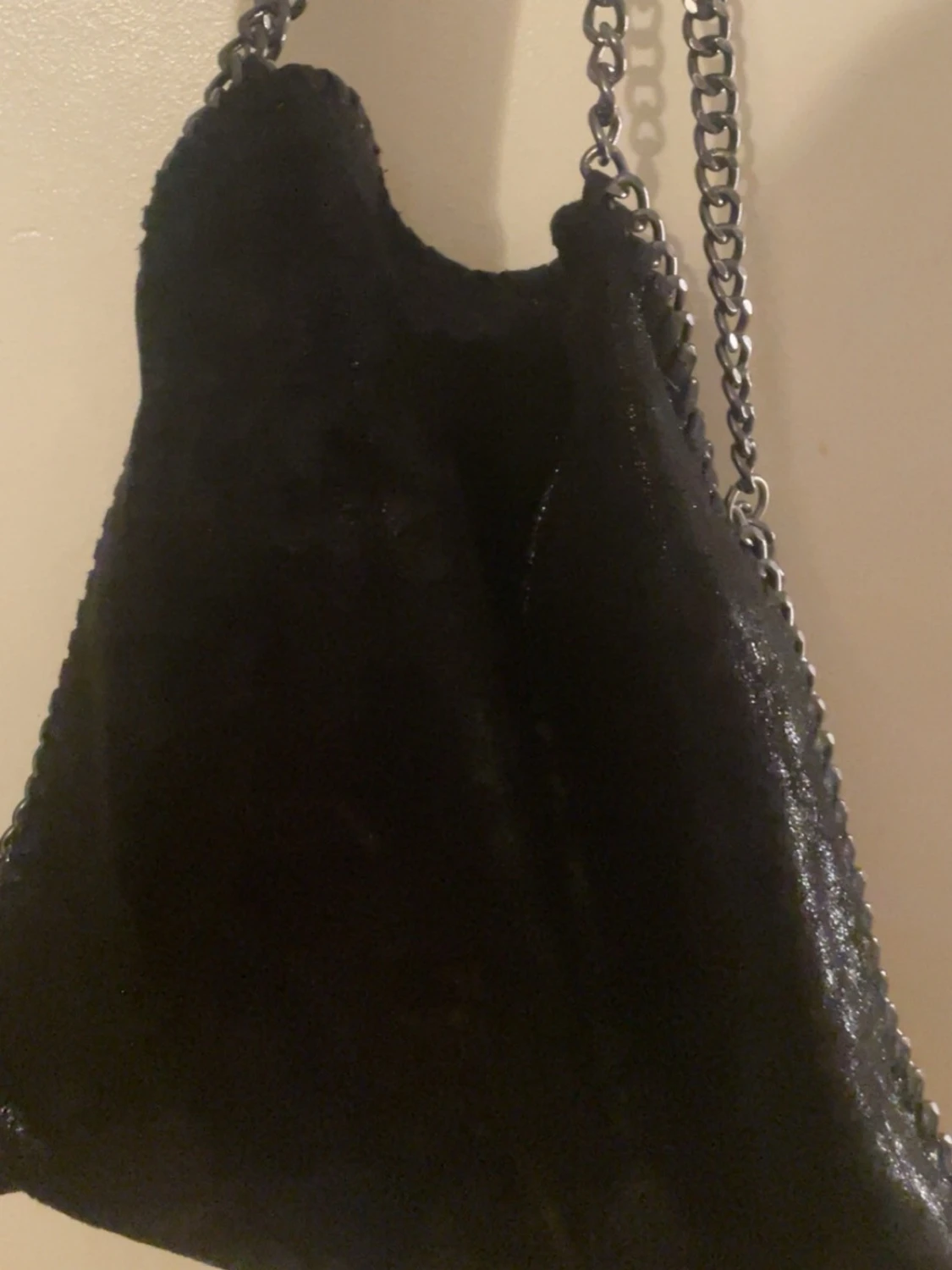 Svart axelväska med kedjedetaljer - 2
