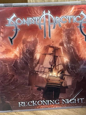 Sonata Arctica - Reckoning Night CD - Mycket fint skick, repor finns, fungerar perfekt, Orginal, Komplett