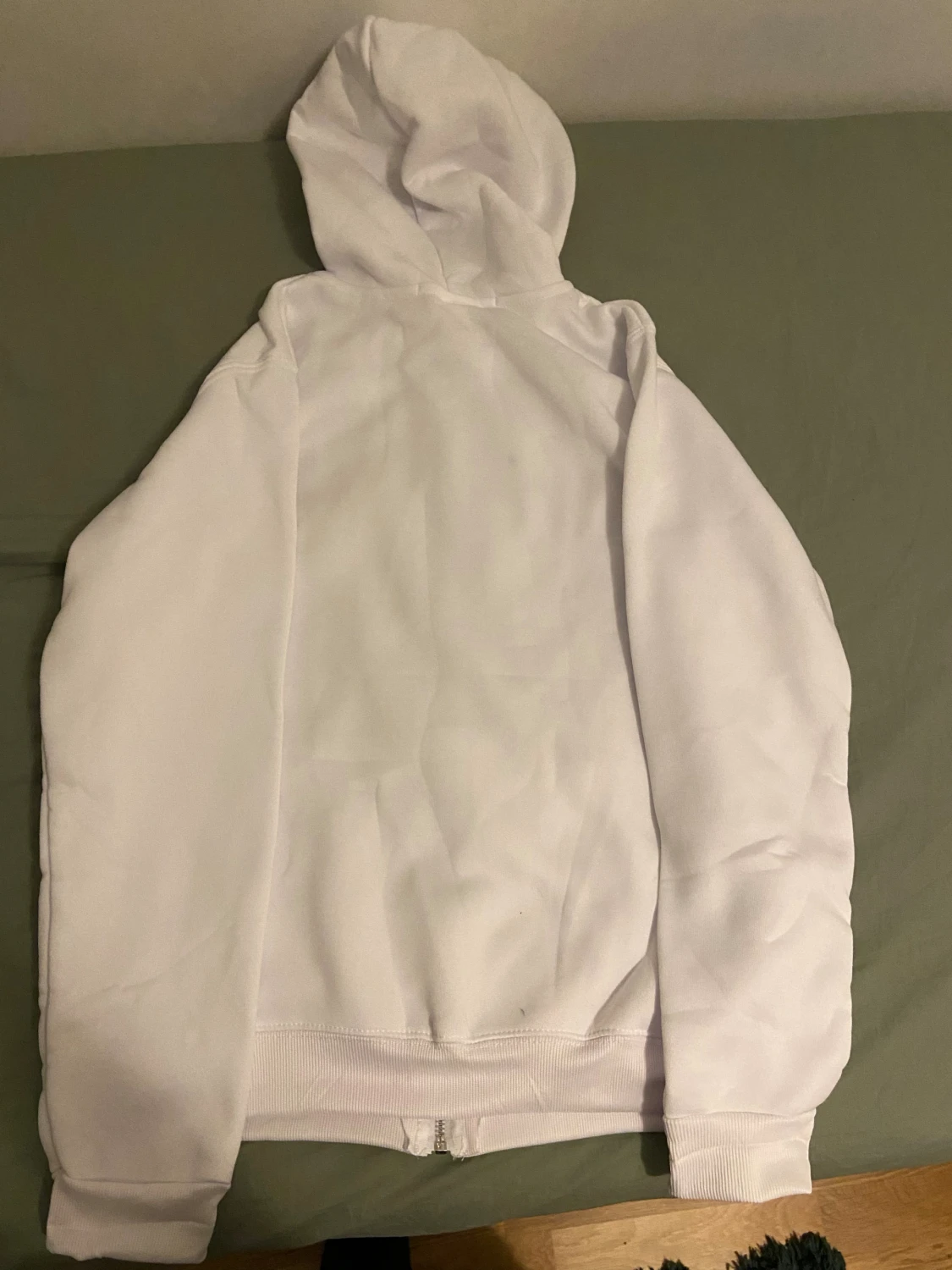 Vit hoodie från Comme des Garçons Play - 1