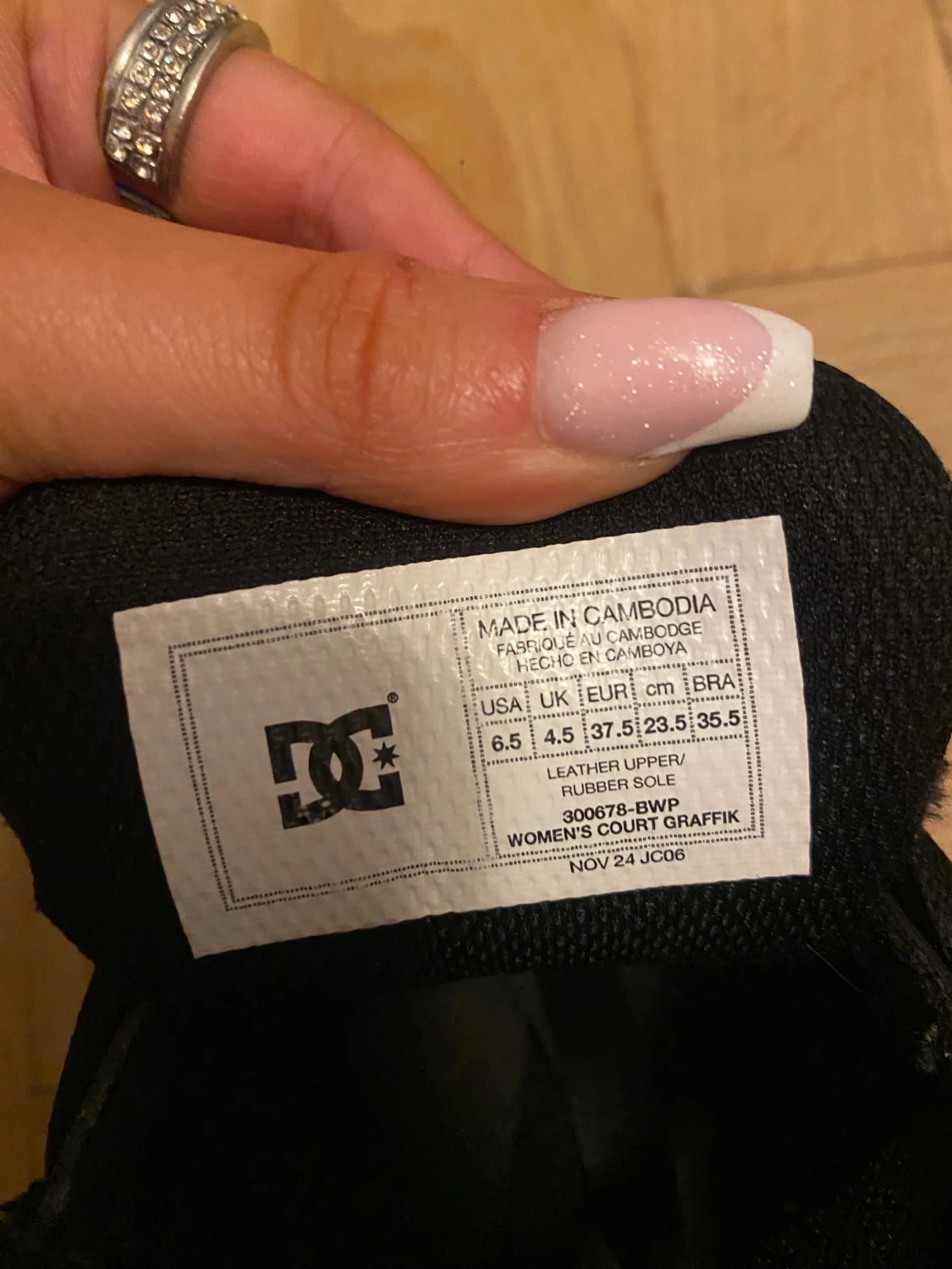 Svarta DC sneakers med leopardmönster - 4