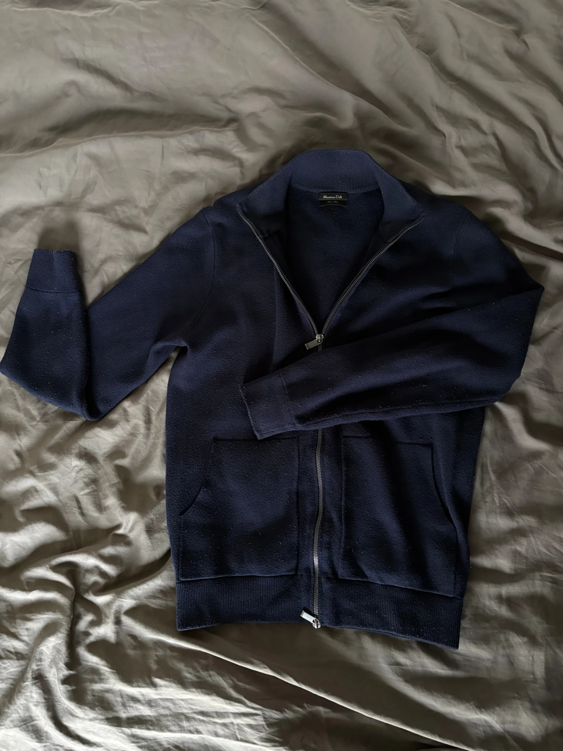 Marinblå kofta från Massimo Dutti