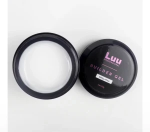 Intressekoll🤍 - Två stycken gelér från Luu Nails i färgerna soft beige och milky white. Båda är i 30gram. De är inte använda, milky white är dock öppnad för att se färgen men inte använd. Hör av er vid intresse🥰