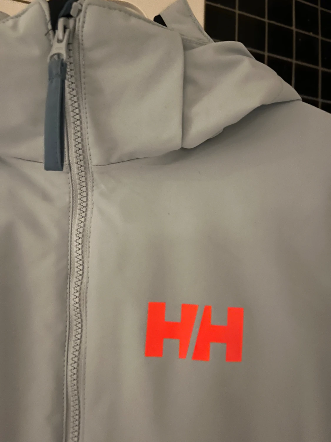 Blå skidjacka från Helly Hansen strl 176 - 1