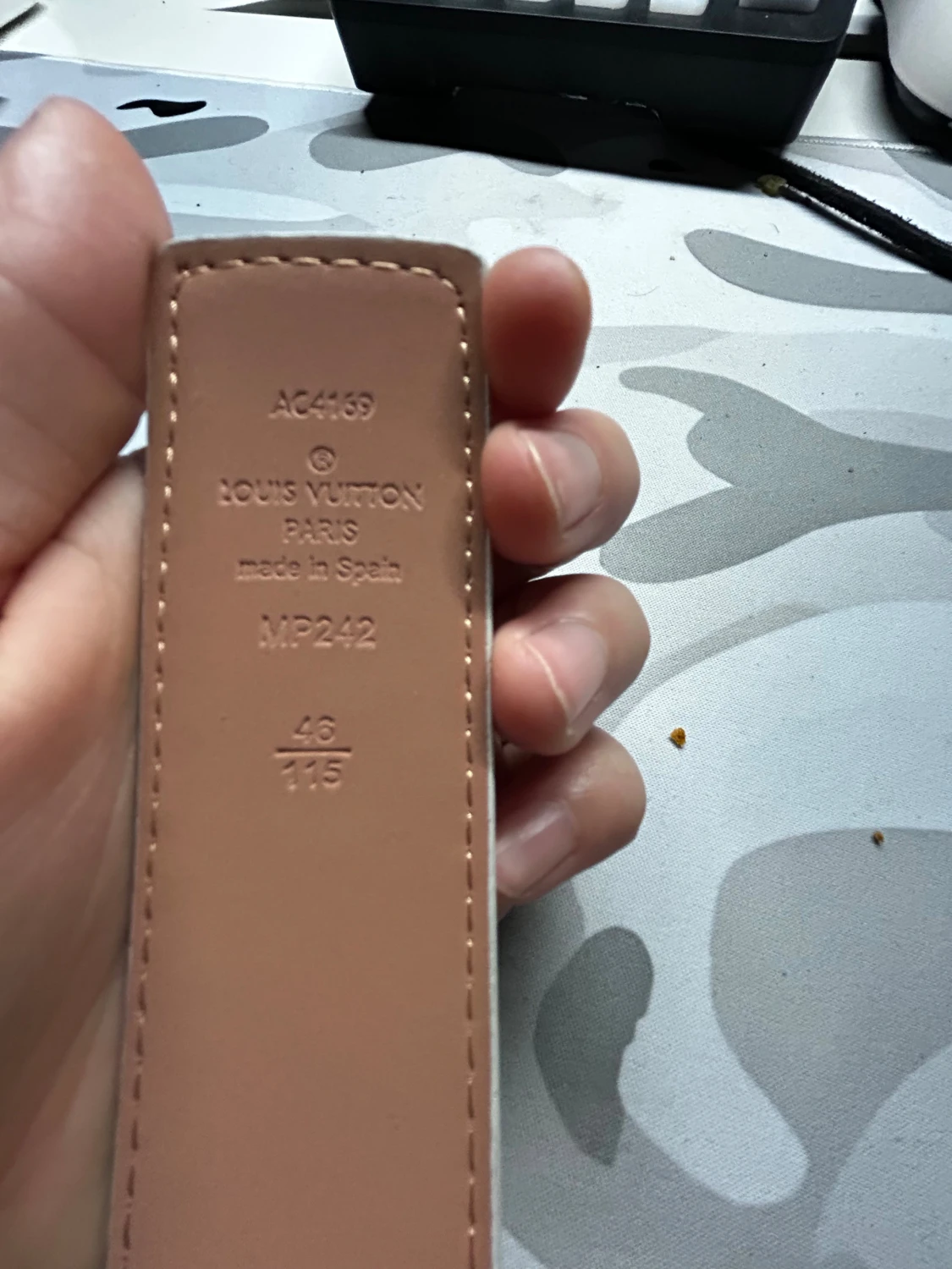 Vitt L v bälte 115cm - 2