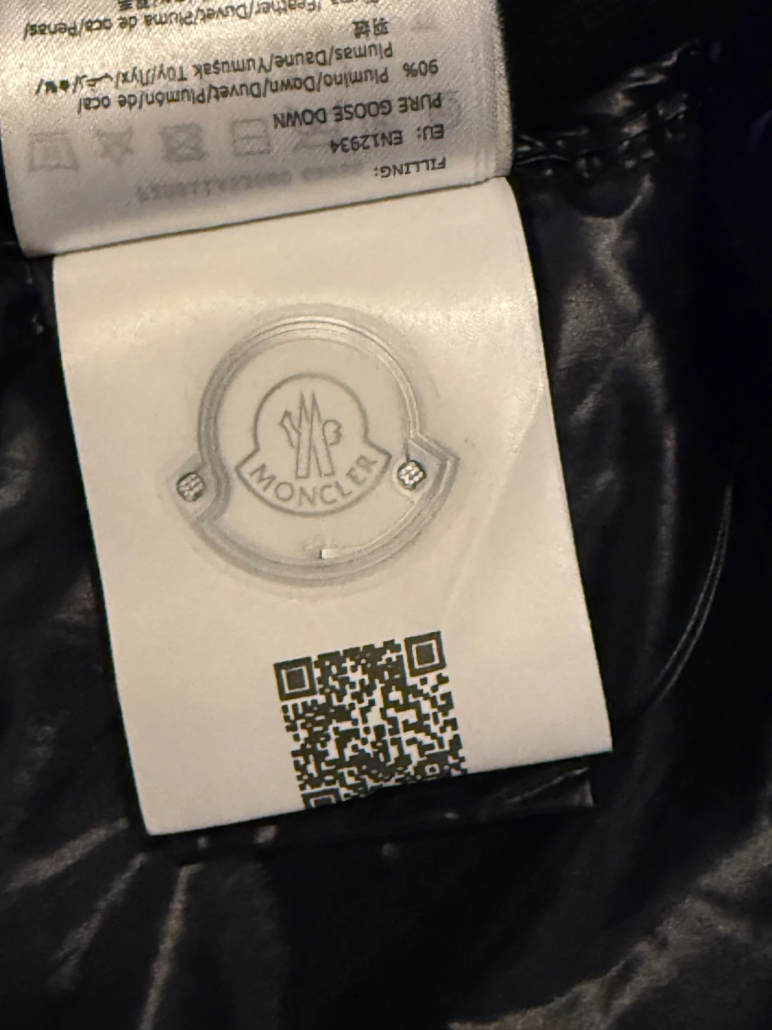 Svart Moncler pufferjacka med huva - 4