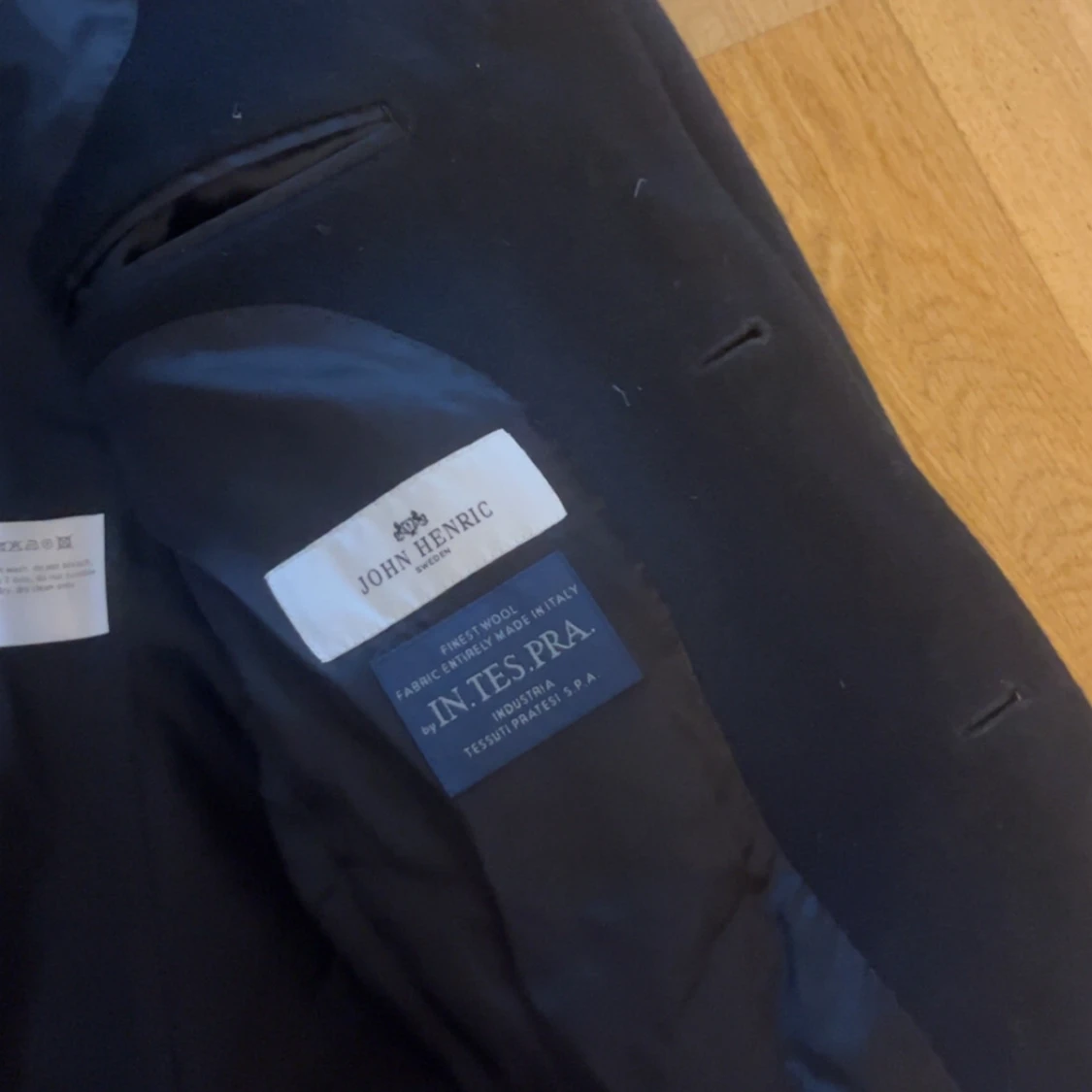 Ull/Kashmir rock John Henric  - 2