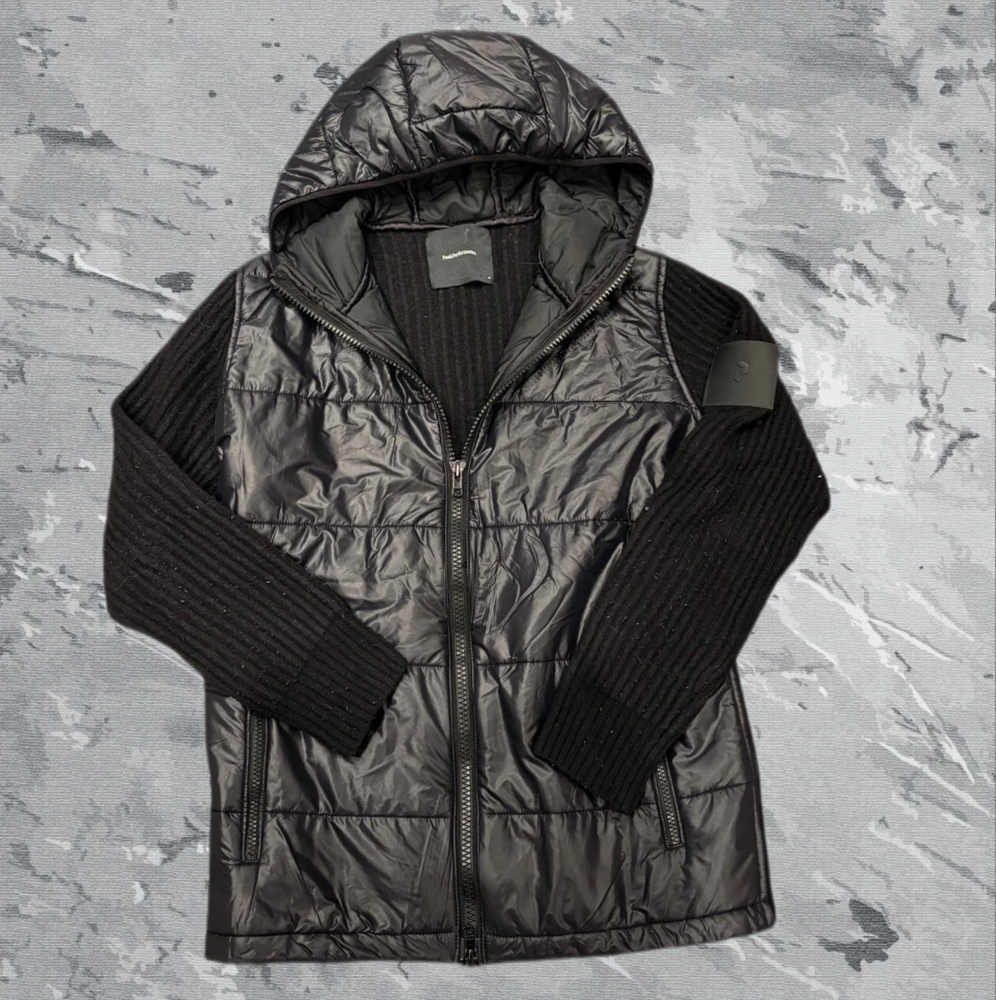 Svart hybridjacka Peak Performance M