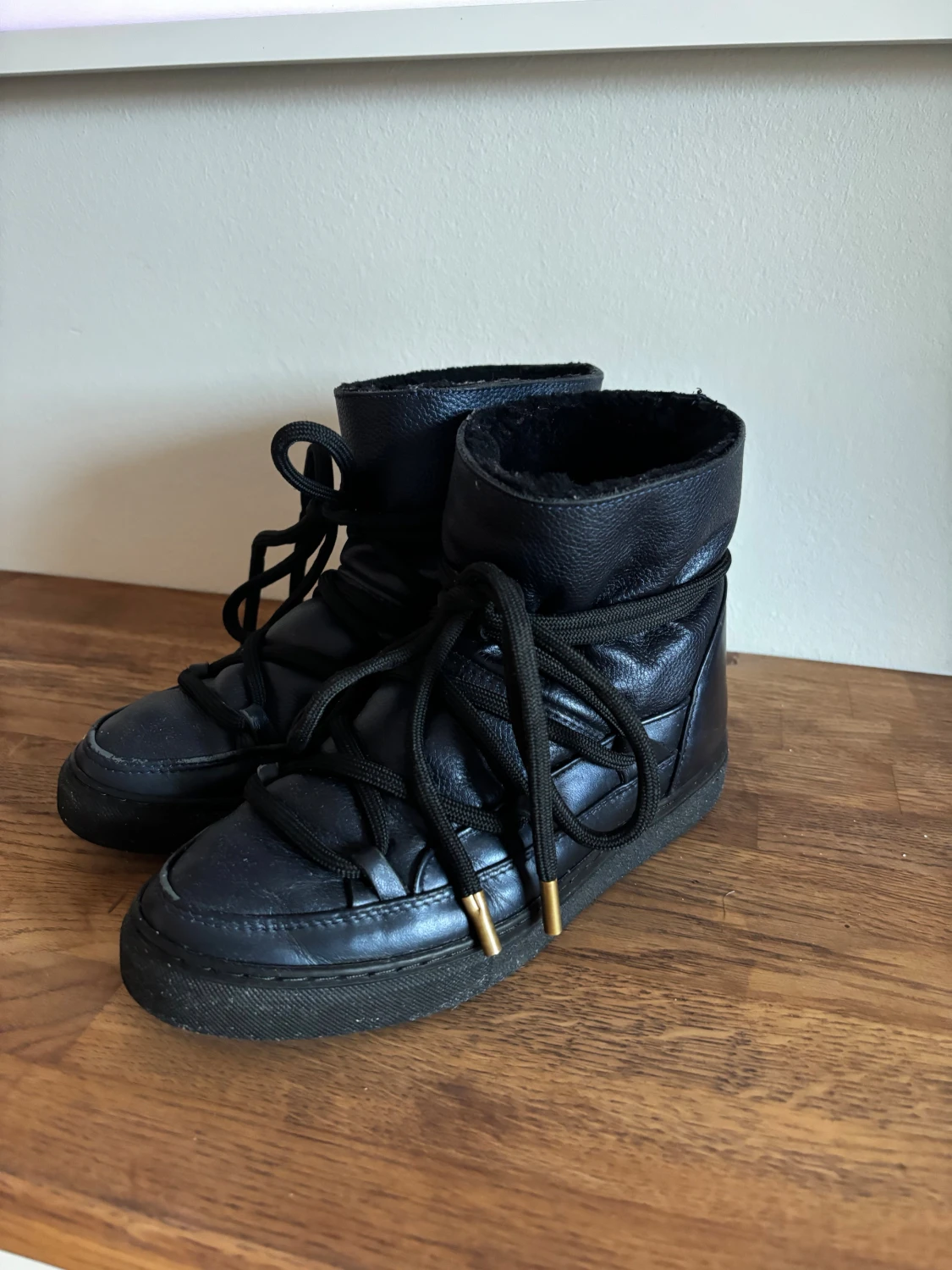 INUIKII boots