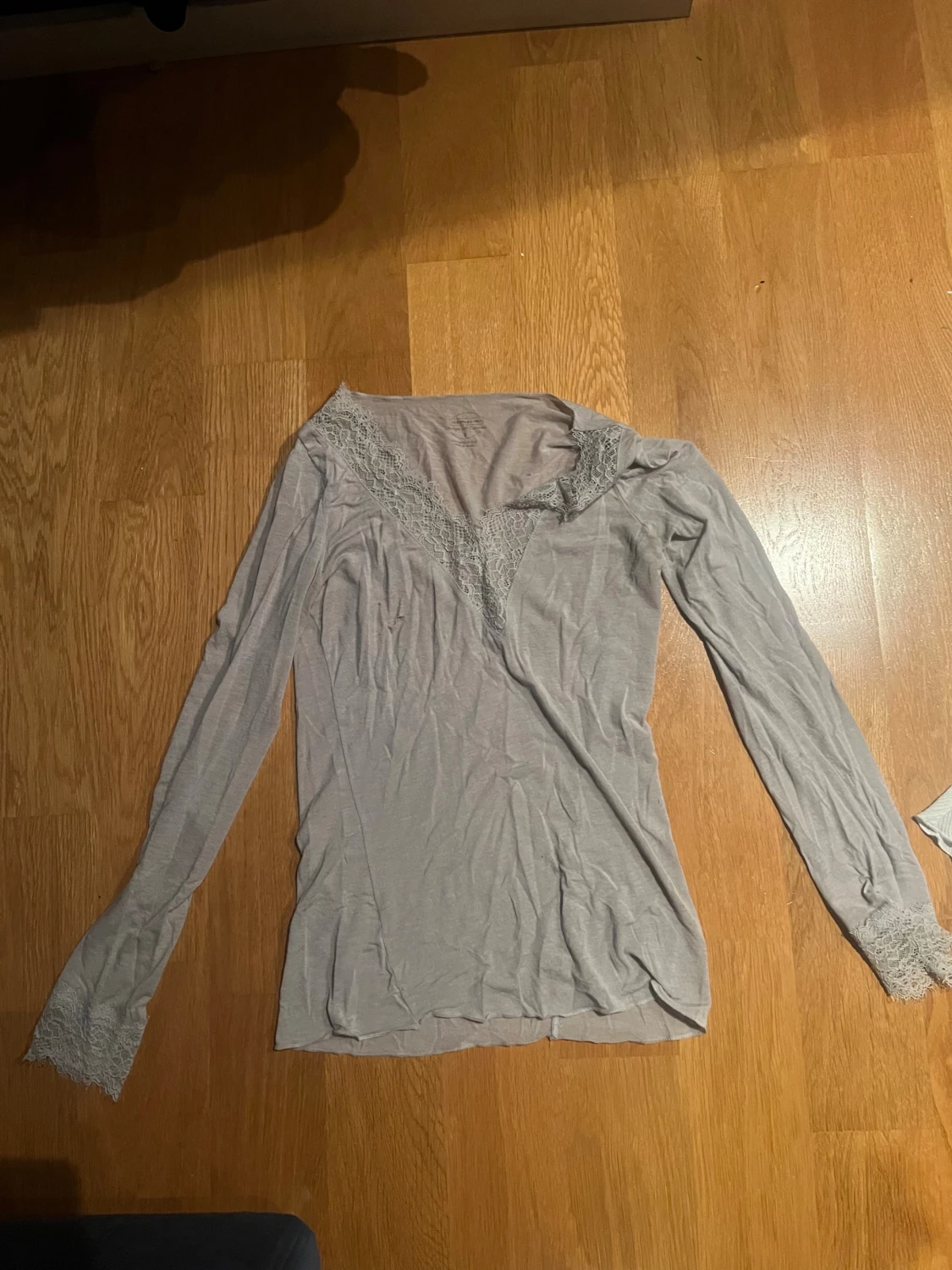 Ljusgrå intimissimi - 1