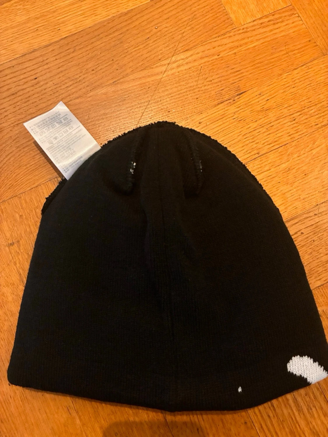 Svart och vit mössa från Arc'teryx - 3