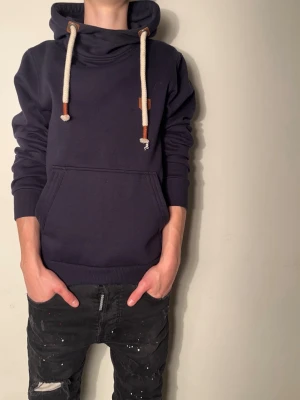 Jack&jones hoddie - Jack&jones hoddie, storlek xs men passar s. Skick 10/10