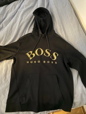 Boss hoodie - Boss hoodie i ett mycket bra skick!