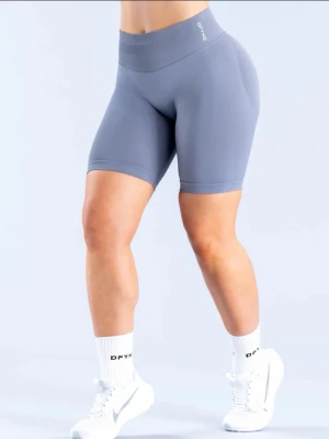 Dfyne impact 6.5 - Dfyne impact i längden 6.5 färgen ”graphite” storlek S. Aldrig använda, endast testade. Skicka meddelande för egna bilder 😊