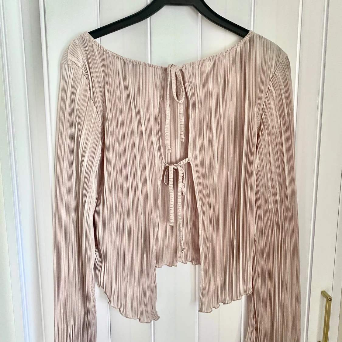 Blus med öppen rygg - 2